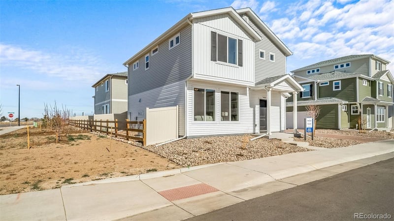 622 Wagon Wheel Way, Bennett, CO 80102