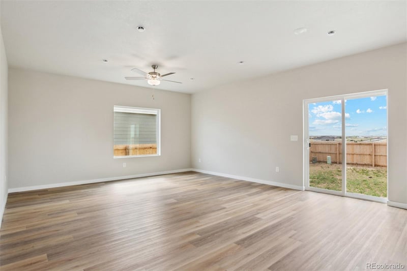 48200 Shetland Dr, Bennett, CO 80102