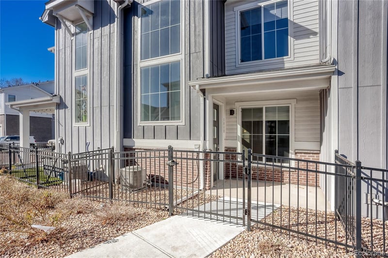 1830 S Poplar Ct, Denver, CO 80224