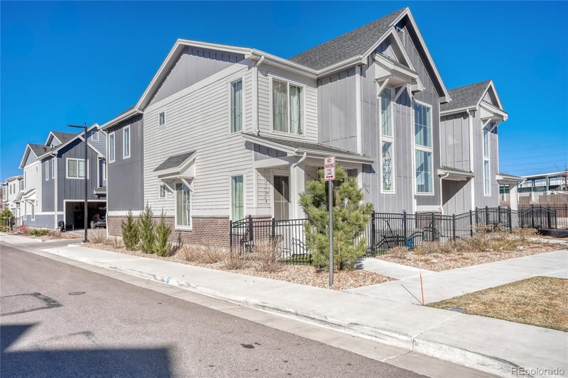1830 S Poplar Ct, Denver, CO 80224