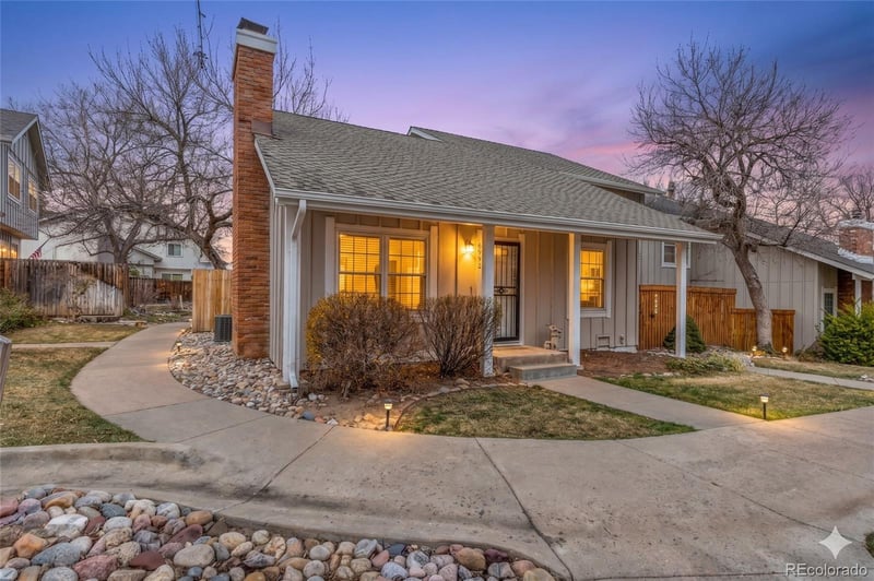6992 Knolls Way, Centennial, CO 80122