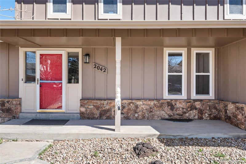 2042 Moline Way, Aurora, CO 80014