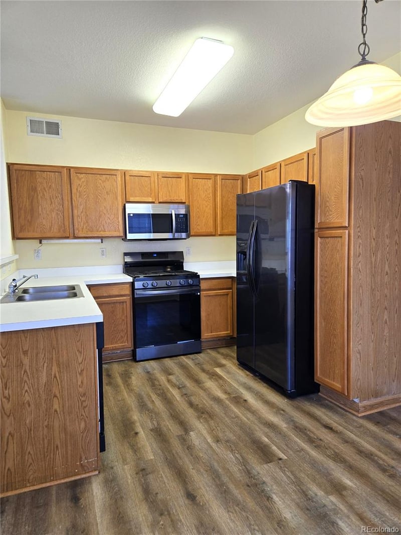 9984 Carolina Cir #101, Aurora, CO 80247