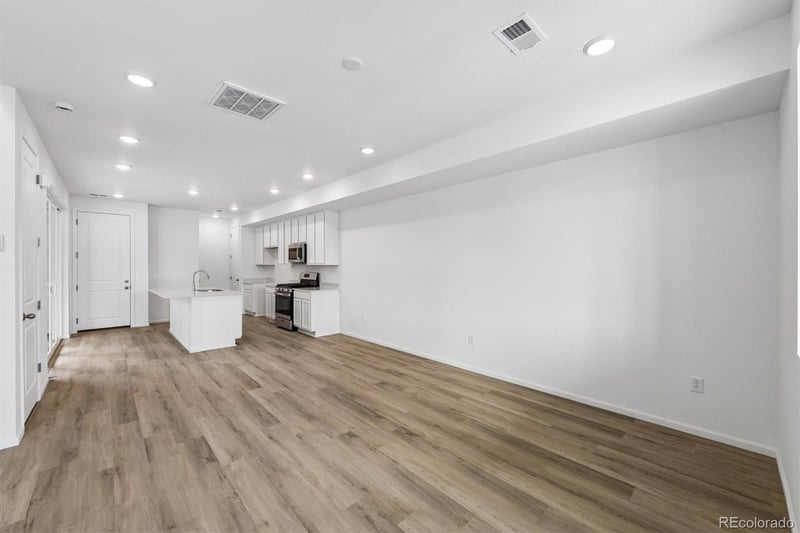 17235 Alameda Pw, Aurora, CO 80017