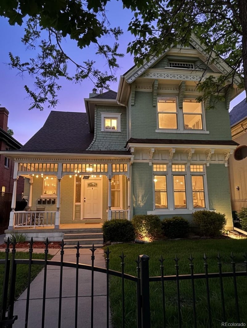 208 Lincoln St, Denver, CO 80209