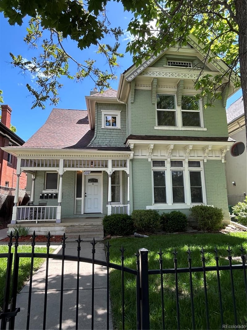 208 Lincoln St, Denver, CO 80209