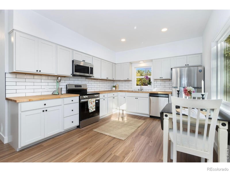 437 Clover Ln, Fort Collins, CO 80521