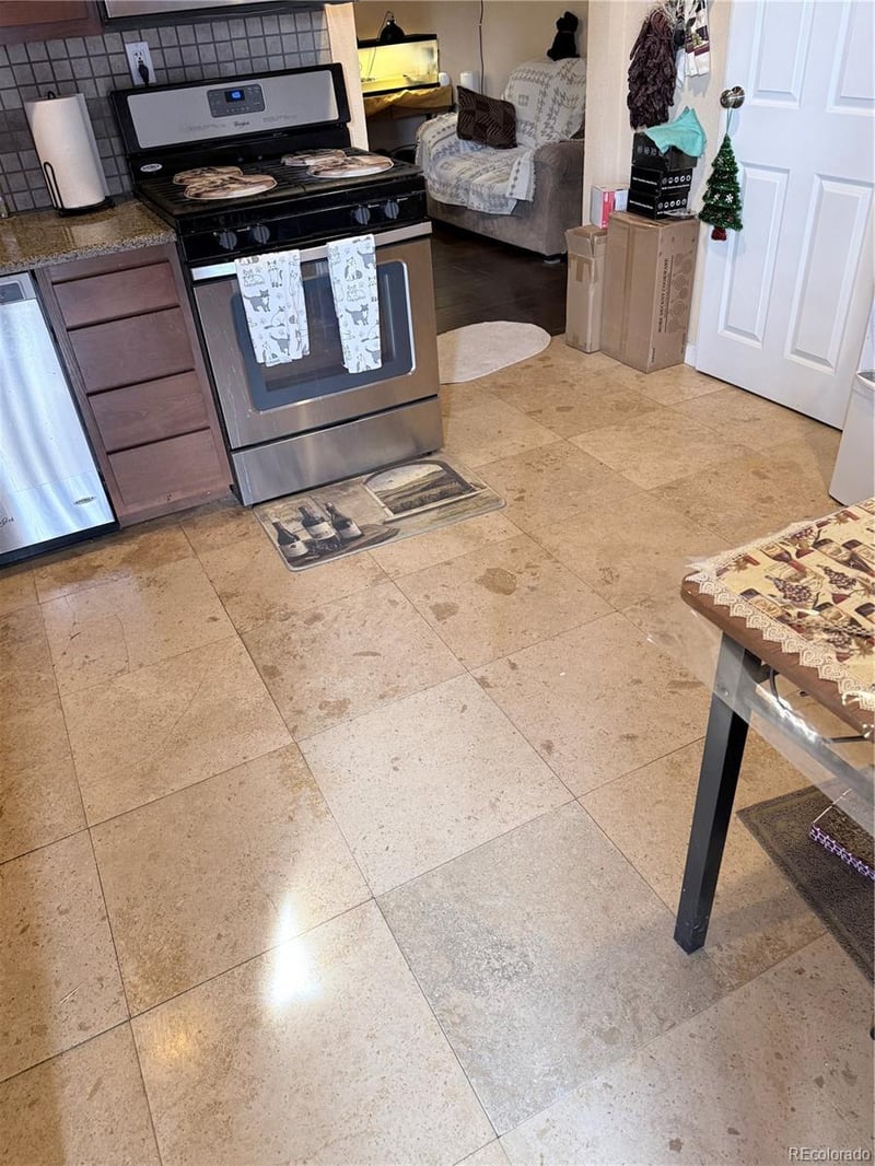 1050 Russell Blvd, Thornton, CO 80229