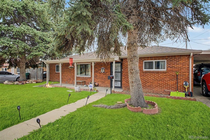 1050 Russell Blvd, Thornton, CO 80229