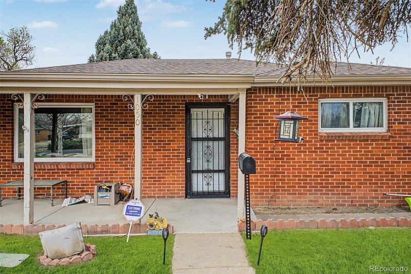 1050 Russell Blvd, Thornton, CO 80229