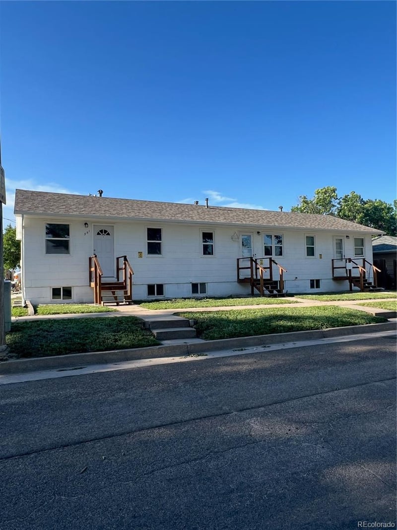 351 2nd St, Akron, CO 80720
