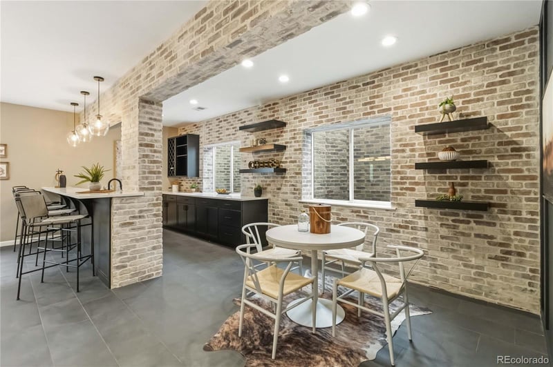 7878 Valleyhead Way, Aurora, CO 80016