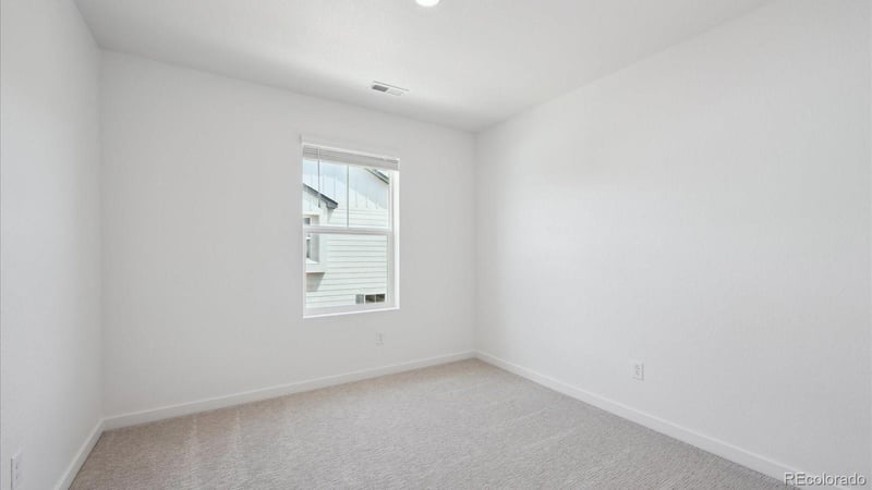 668 Ukraine St, Aurora, CO 80018