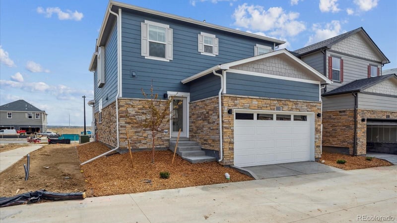 668 Ukraine St, Aurora, CO 80018