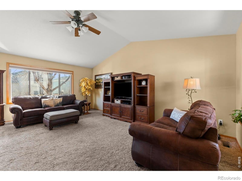 302 40th St, Loveland, CO 80538
