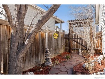 302 40th St, Loveland, CO 80538
