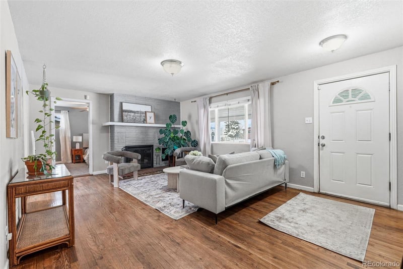10045 W 8th Pl, Lakewood, CO 80215