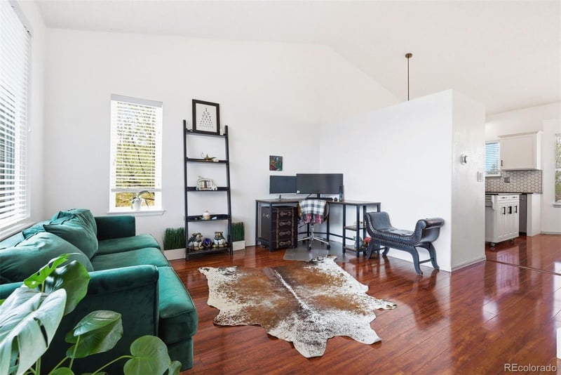 5493 Versailles St, Aurora, CO 80015