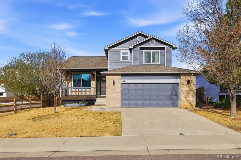 5493 Versailles St, Aurora, CO 80015