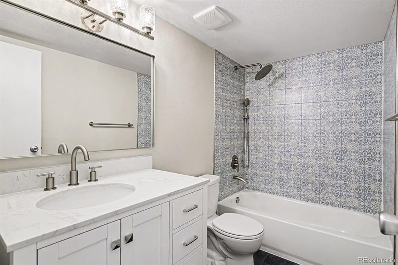 2120 Vaughn Way #102F, Aurora, CO 80014