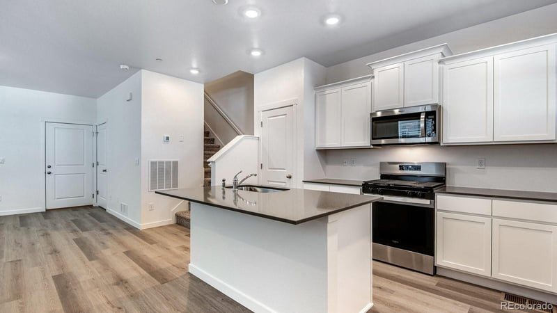 9803 Bahama St, Commerce City, CO 80022