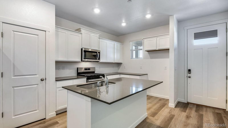 9803 Bahama St, Commerce City, CO 80022