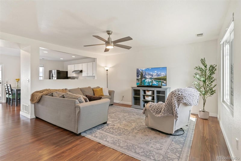 10137 Fairfax Ct, Thornton, CO 80229