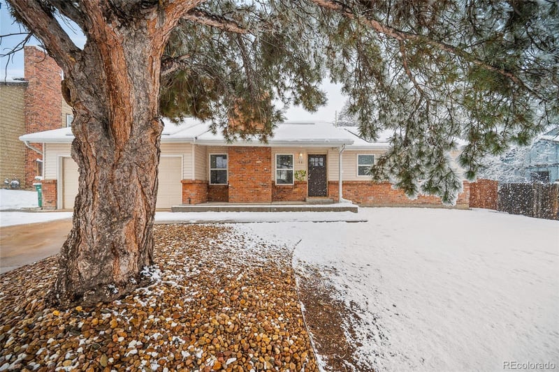 1481 Chambers Cir, Aurora, CO 80012