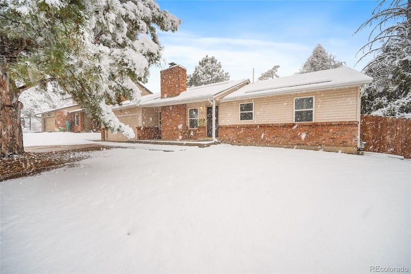 1481 Chambers Cir, Aurora, CO 80012