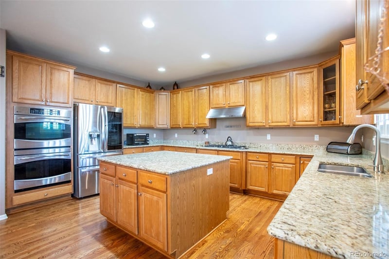 5748 Duquesne Ct, Aurora, CO 80016