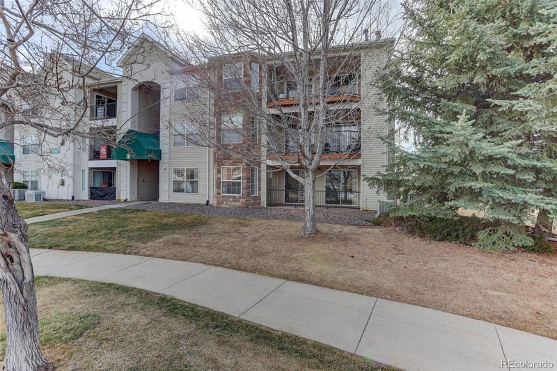 5667 Urban St #102, Littleton, CO 80127