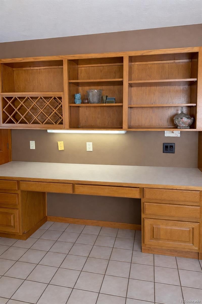 25833 Gateway Dr, Golden, CO 80401