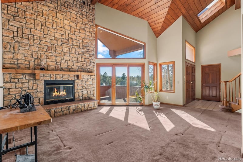 25833 Gateway Dr, Golden, CO 80401