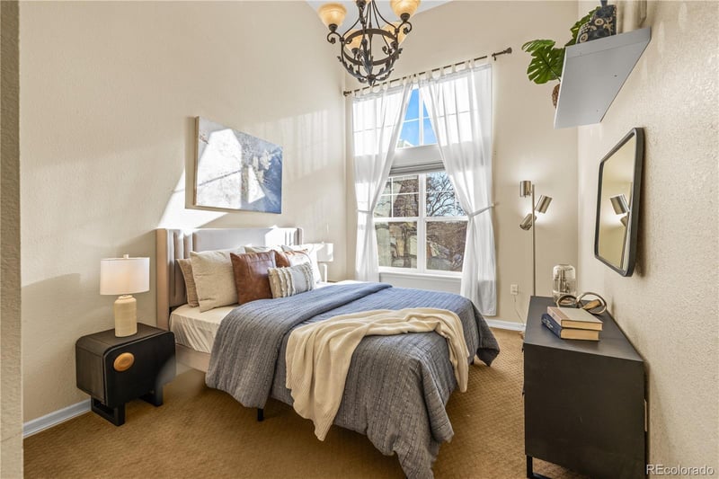 1623 Saint Paul St #405, Denver, CO 80206