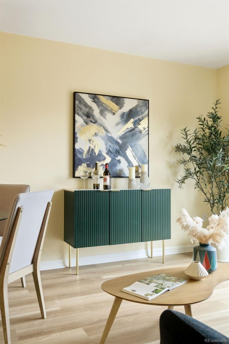 1623 Saint Paul St #405, Denver, CO 80206