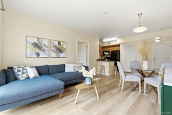 1623 Saint Paul St #405, Denver, CO 80206