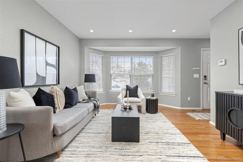 17072 Wyoming Dr, Aurora, CO 80017