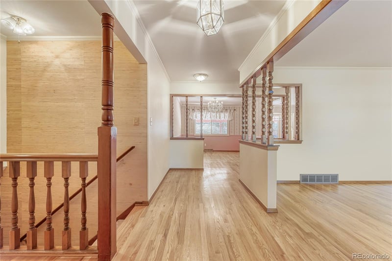 5890 Plymouth Dr, Littleton, CO 80128