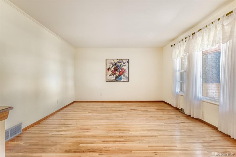 5890 Plymouth Dr, Littleton, CO 80128