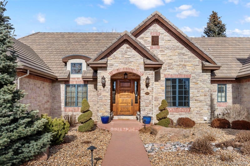 8745 Portico Ln, Longmont, CO 80503