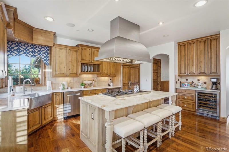 8745 Portico Ln, Longmont, CO 80503