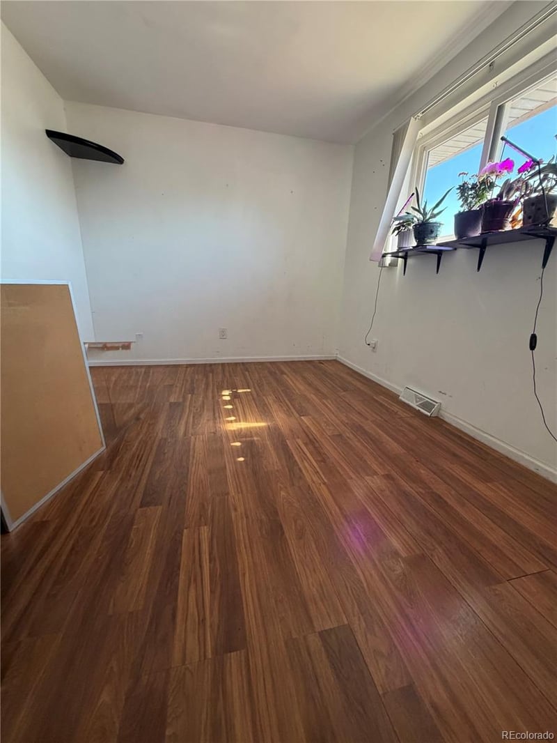 1501 98th Ave, Thornton, CO 80229