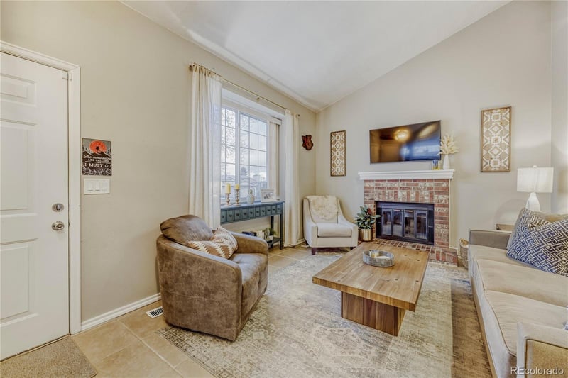 5692 75th Pl, Arvada, CO 80003