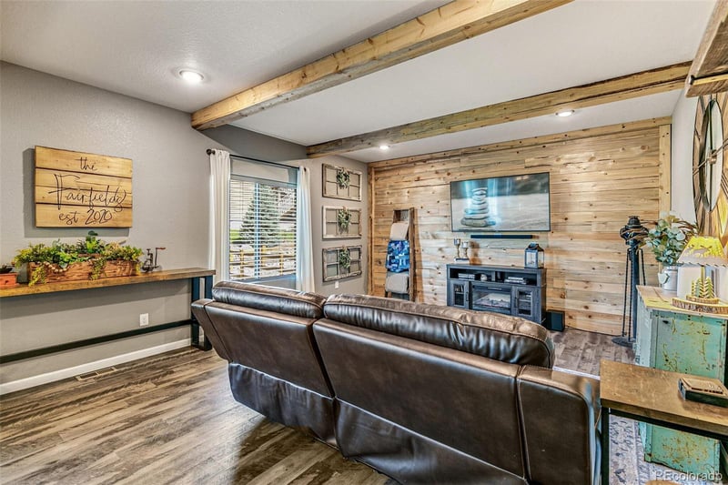 42891 Hawktree Cir, Elizabeth, CO 80107