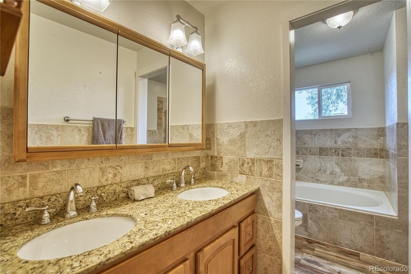 935 Butler Way, Lakewood, CO 80226