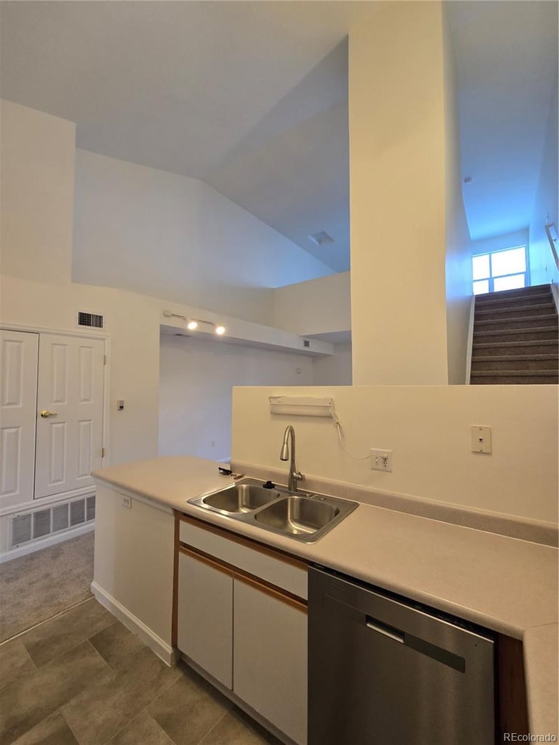 3233 Zeno Ct #E, Aurora, CO 80013