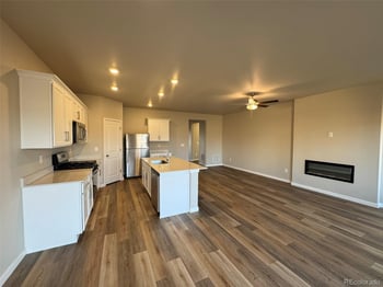 327 Dorothy Dr, Berthoud, CO 80513