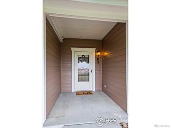 10449 Paris St #203, Commerce City, CO 80640