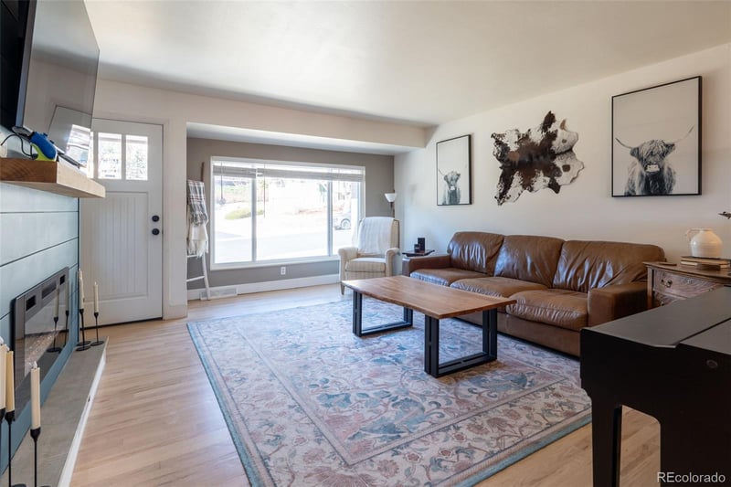 1898 Arbutus St, Lakewood, CO 80228