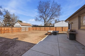 1090 Newark St, Aurora, CO 80012